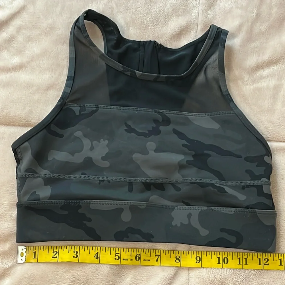Zyia sports bra camouflage print mesh panel black gray zip back size small